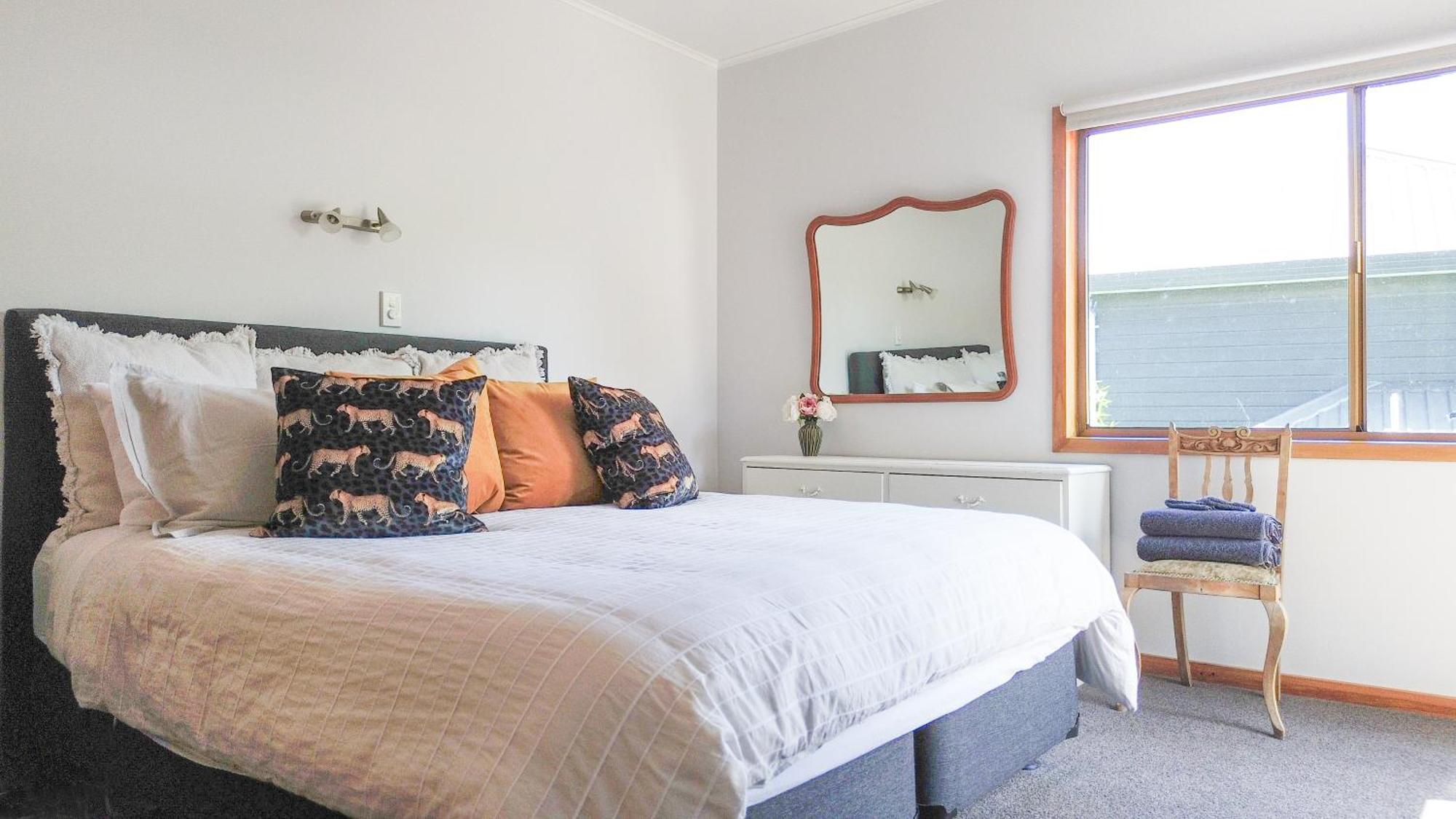 Large, Comfy, Stylish Apartment Havelock North Zewnętrze zdjęcie