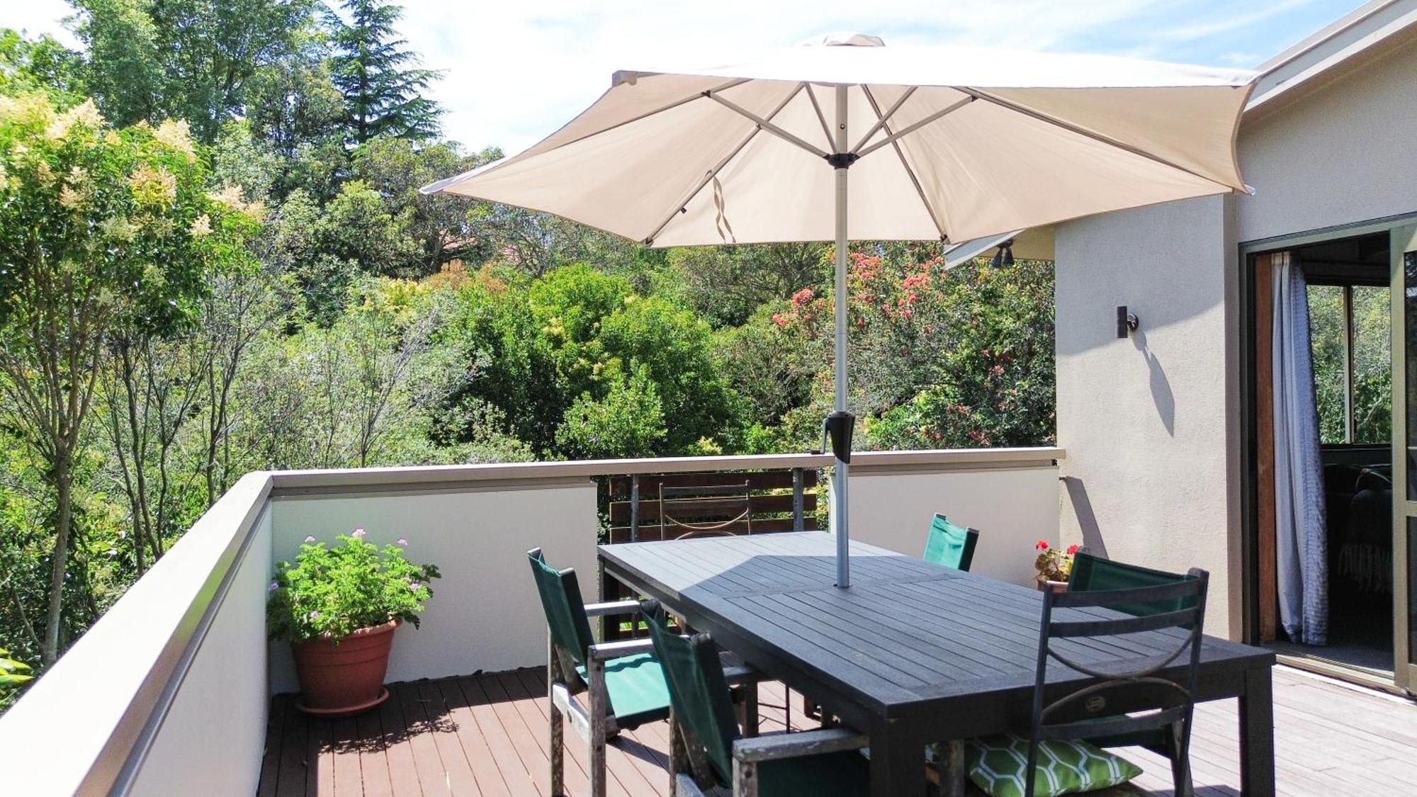 Large, Comfy, Stylish Apartment Havelock North Zewnętrze zdjęcie