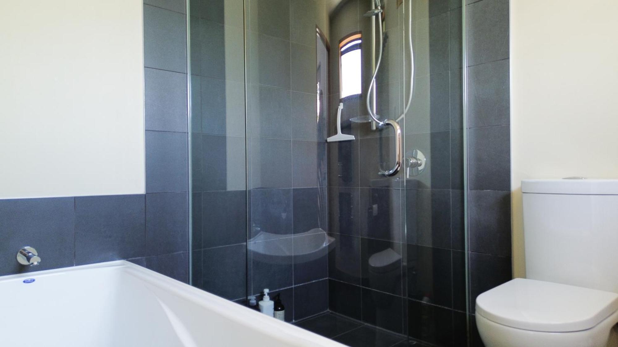 Large, Comfy, Stylish Apartment Havelock North Zewnętrze zdjęcie